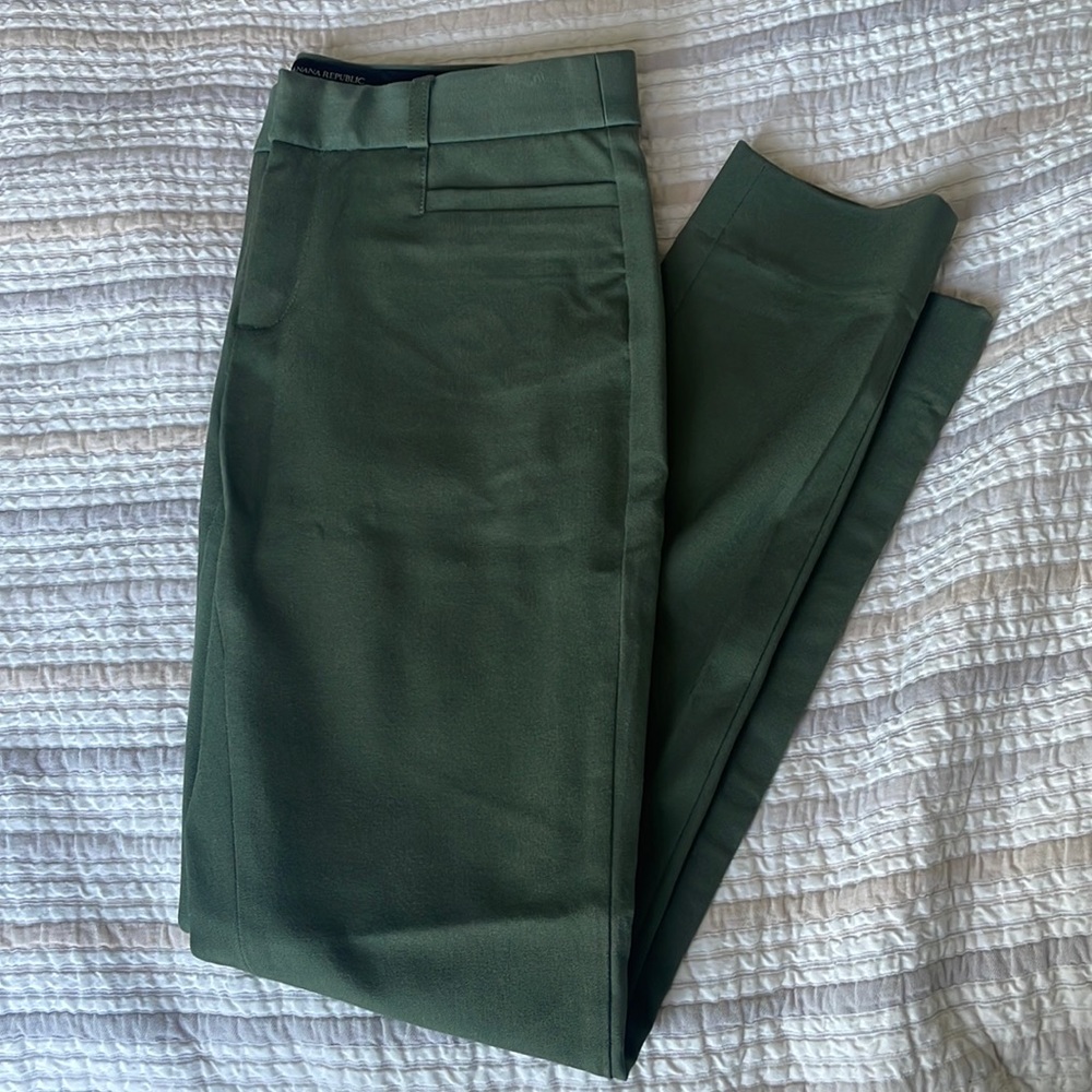 Banana Republic olive green Sloan Curvy size 0